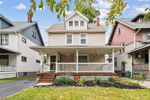 2568 Kendall Rd, Shaker Heights, OH 44120