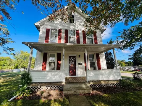 1438 Columbus Ave, Ashtabula, OH 44004 photo 1