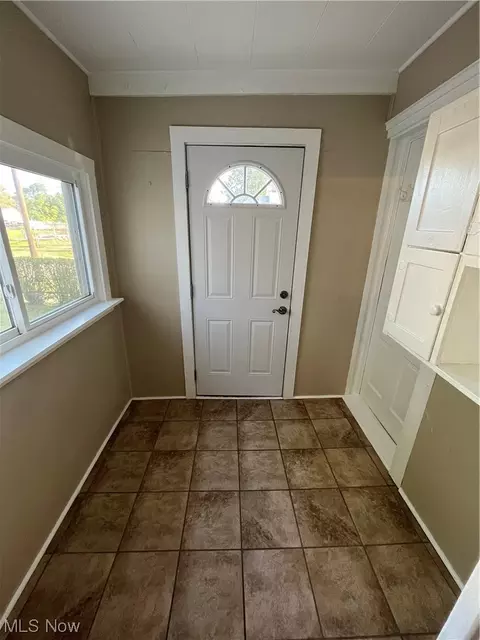 1438 Columbus Ave, Ashtabula, OH 44004 photo 12
