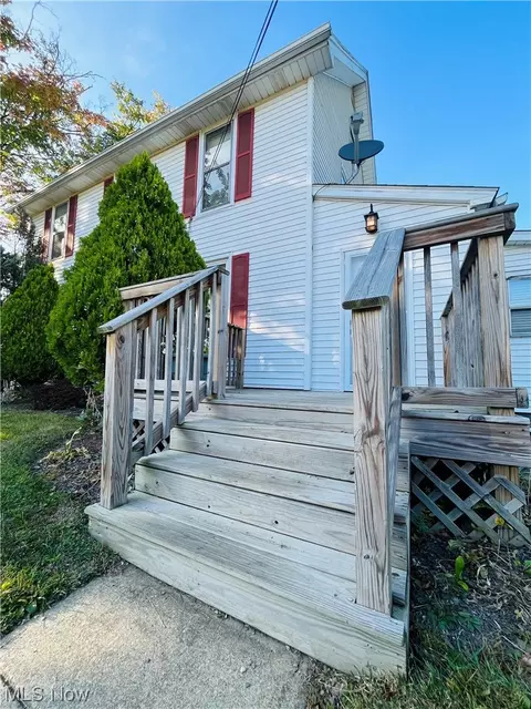 1438 Columbus Ave, Ashtabula, OH 44004 photo 2