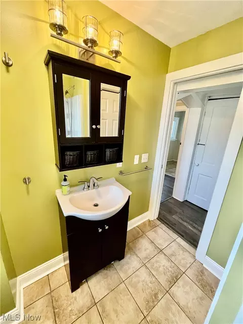 1438 Columbus Ave, Ashtabula, OH 44004 photo 6
