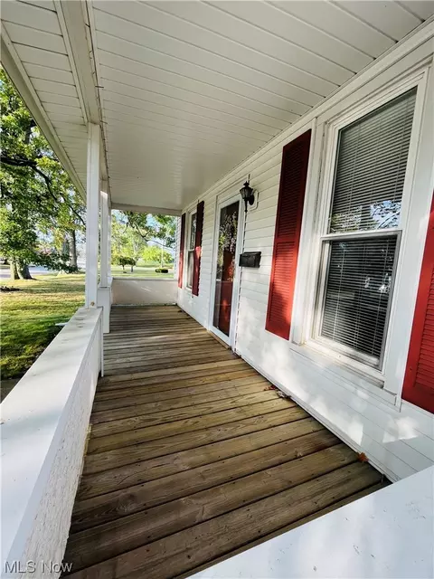 1438 Columbus Ave, Ashtabula, OH 44004 photo 8
