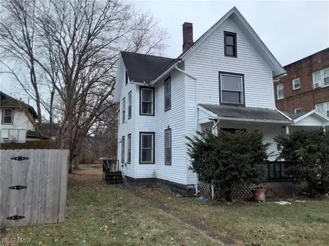 619 Andrew Ave NE, Massillon, OH 44646