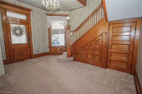 115 E Walnut St, Barnesville, OH 43713 photo 6