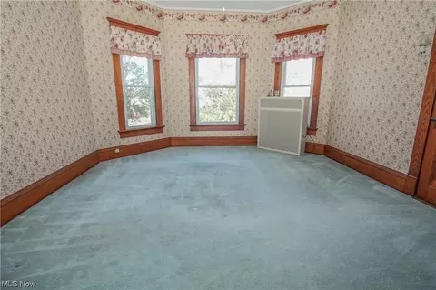 115 E Walnut St, Barnesville, OH 43713 photo 27