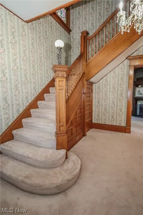 115 E Walnut St, Barnesville, OH 43713 photo 7