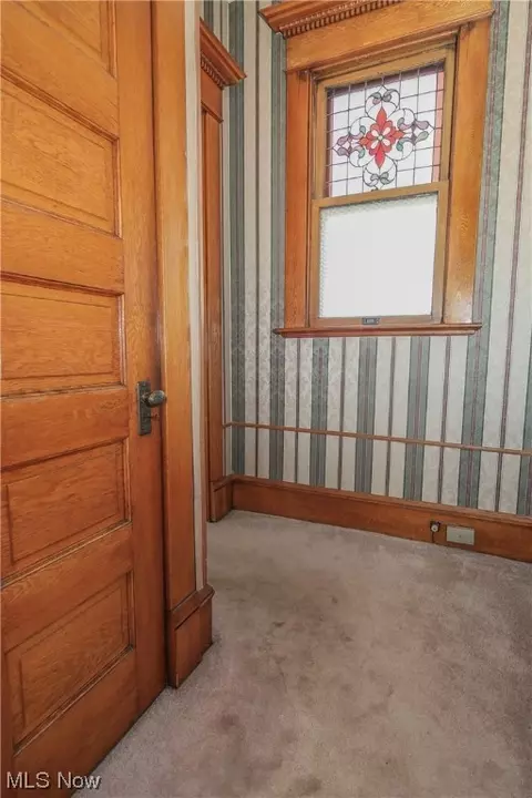 115 E Walnut St, Barnesville, OH 43713 photo 16