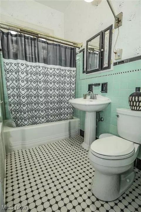 115 E Walnut St, Barnesville, OH 43713 photo 29