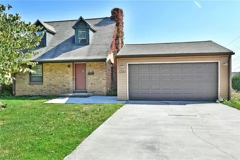 1325 Broadway St, Masury, OH 44438