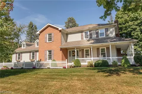 6475 Hillfield St NW, North Canton, OH 44720
