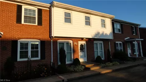 106 Chippewa Dr #B2, Marietta, OH 45750