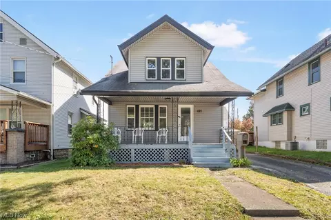 1121 Beardsley St, Akron, OH 44301