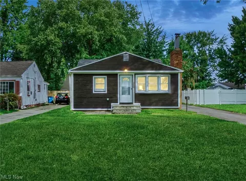 34019 Victor Dr, Eastlake, OH 44095