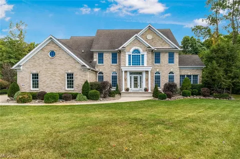 165 Deer Valley Dr, Clinton, OH 44216