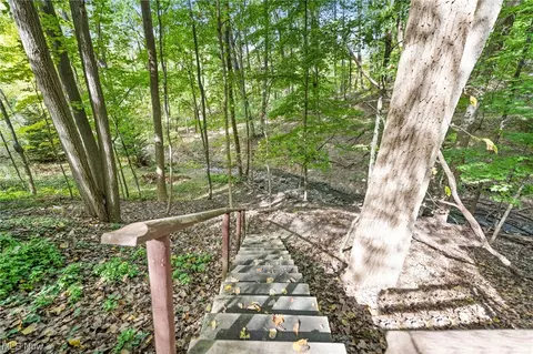 1197 Gulf Rd, Elyria, OH 44035 photo 28