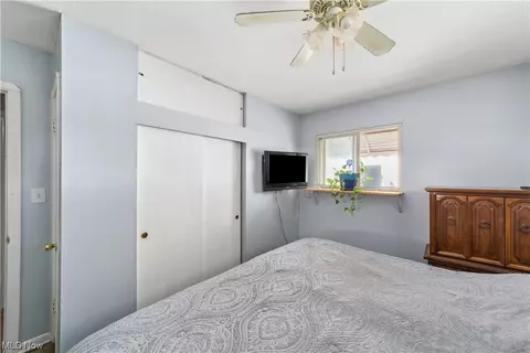 6034 Michael Dr, Brook Park, OH 44142 photo 15