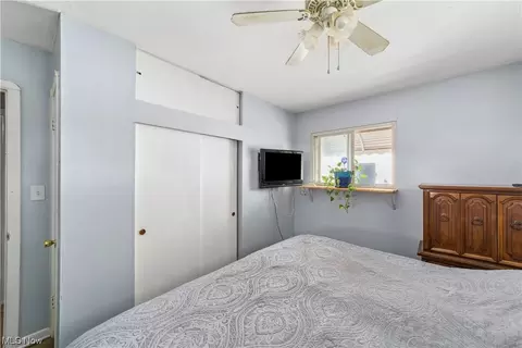 6034 Michael Dr, Brook Park, OH 44142 photo 15