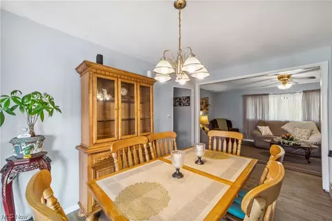 6034 Michael Dr, Brook Park, OH 44142 photo 12