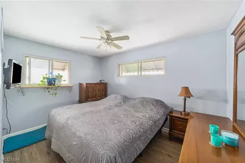 6034 Michael Dr, Brook Park, OH 44142 photo 13