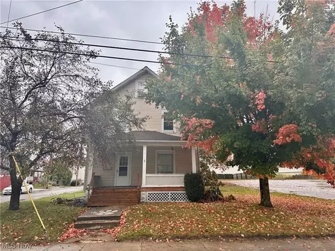 602 Park Ave, East Palestine, OH 44413