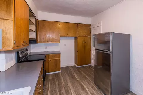 855 Sumner St, Akron, OH 44311 photo 11