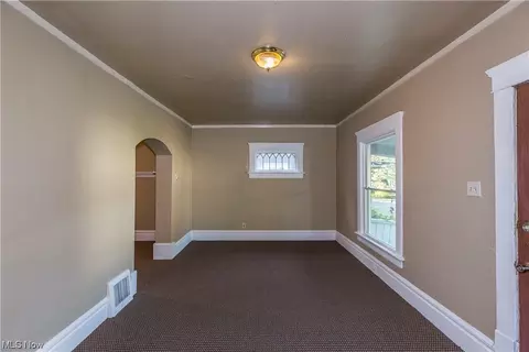 855 Sumner St, Akron, OH 44311 photo 7