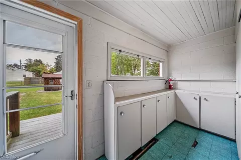 405 Harbor St, Conneaut, OH 44030 photo 10