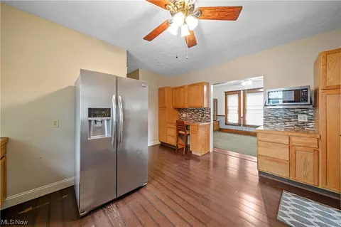 405 Harbor St, Conneaut, OH 44030 photo 14