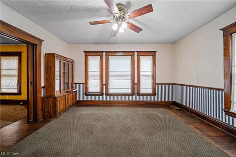 405 Harbor St, Conneaut, OH 44030 photo 9