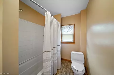 405 Harbor St, Conneaut, OH 44030 photo 28
