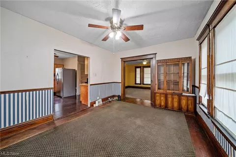 405 Harbor St, Conneaut, OH 44030 photo 7