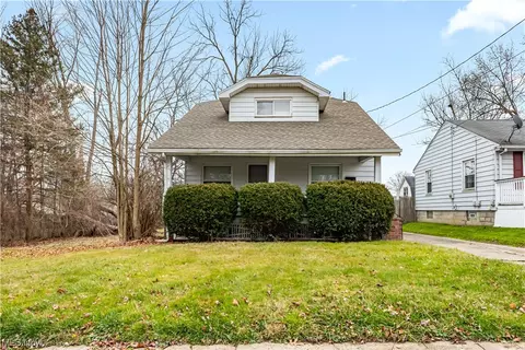 131 Carnegie Ave, Youngstown, OH 44515