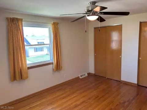 920 E 216th St, Euclid, OH 44119 photo 8
