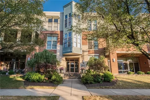 2079 Random Rd #207, Cleveland, OH 44106