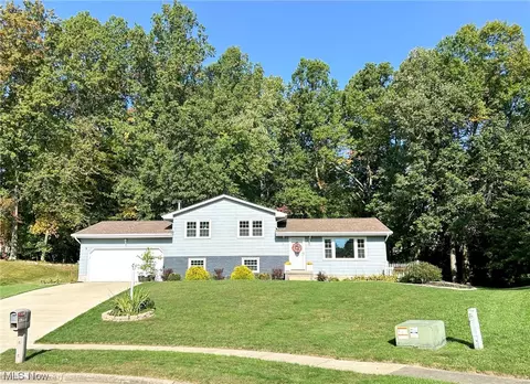 550 Woodbury Ct, Canfield, OH 44406