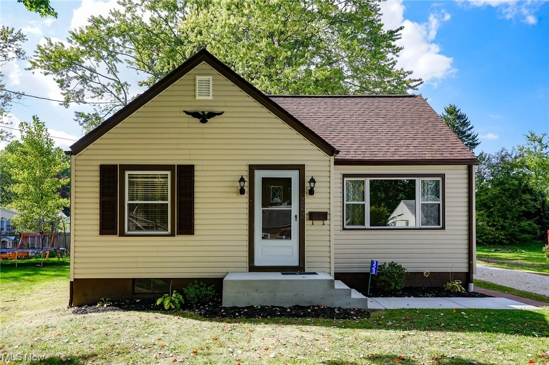 323 Locke Ave SW  