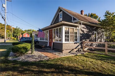 744 E Main St, Mcconnelsville, OH 43756