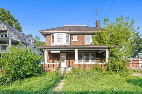 1475 W 98th St, Cleveland, OH 44102