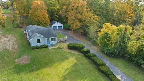 6029 Kirk Rd, Canfield, OH 44406