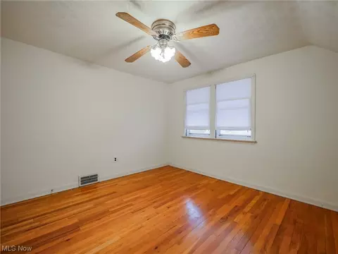 19431 Ormiston Ave, Euclid, OH 44119 photo 18
