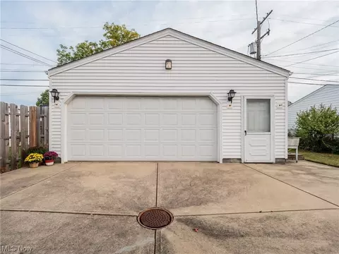 19431 Ormiston Ave, Euclid, OH 44119 photo 25