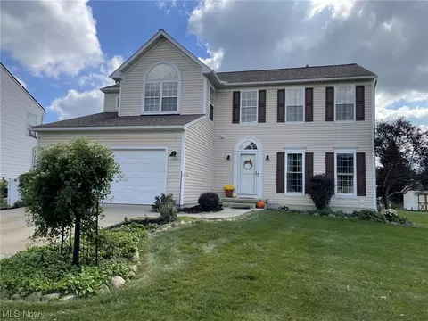 473 Rockglen Dr, Wadsworth, OH 44281