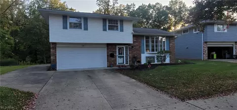 26 Brune Dr, Bedford, OH 44146