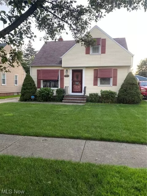 4582 Bentwood Dr, Brooklyn, OH 44144
