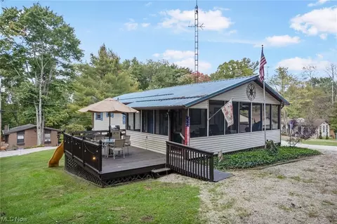 2278 Woodland Dr SW, Carrollton, OH 44615