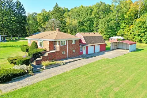2382 Warren Burton Rd, Southington, OH 44470