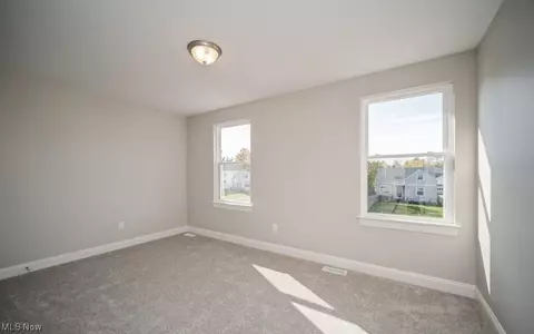 5165 Clement Ave, Maple Heights, OH 44137 photo 12