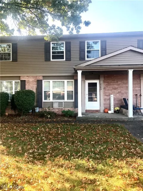 4249 New Rd, Youngstown, OH 44515