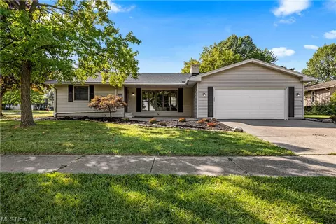 3610 Meadowbrook Dr, Lorain, OH 44053