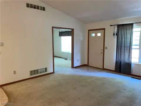 154 Bentley Dr #27, Elyria, OH 44035 photo 12